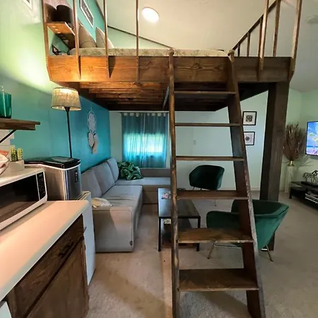 Cozy Loft With Parking And Private Patio W/ Grill Apartment Wilmington Exterior photo