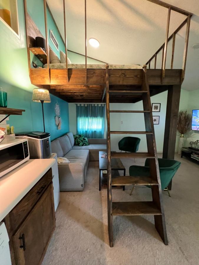 Cozy Loft With Parking And Private Patio W/ Grill Apartment